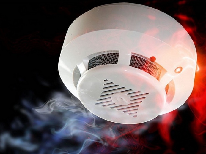 Ваш безмолвный страж: автономные пожарные извещатели спасают жизни!